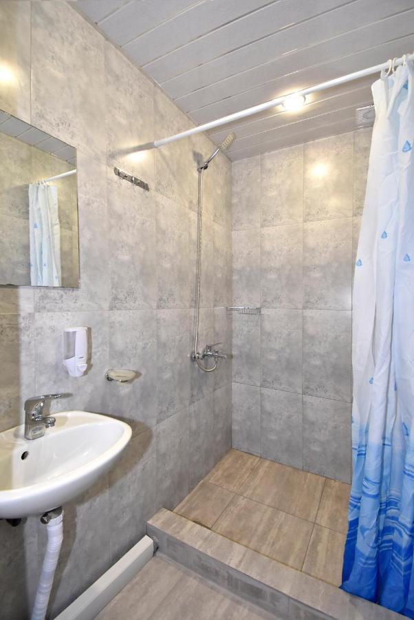 Tumanyan Hostel And Tours Ereván Habitación foto